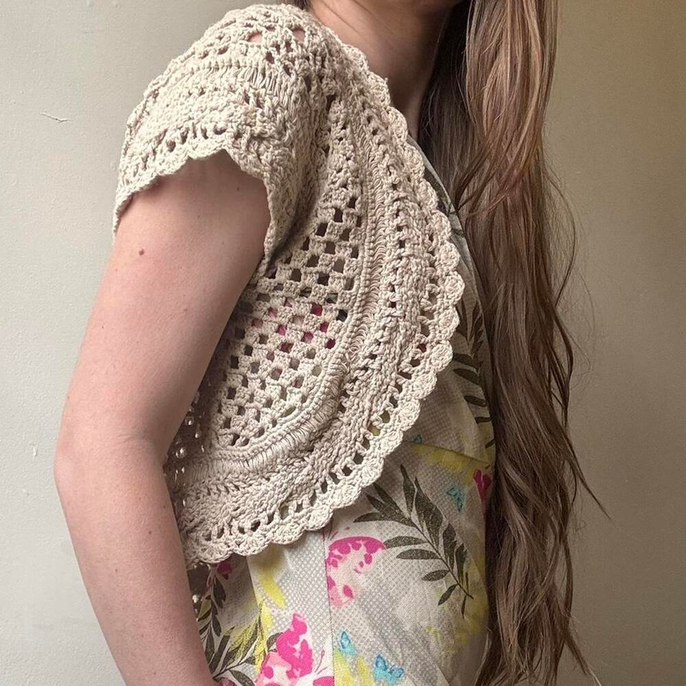 Y2K American Rag Cie Crochet Crop Shrug Small Boho Hippie